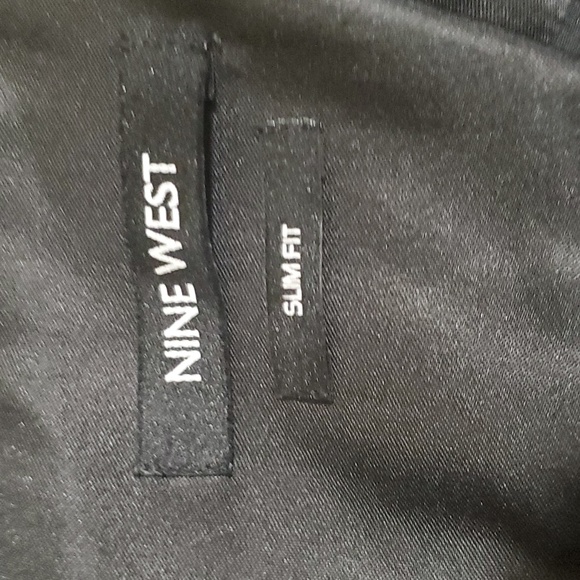 Black button up shirt - Picture 5 of 6